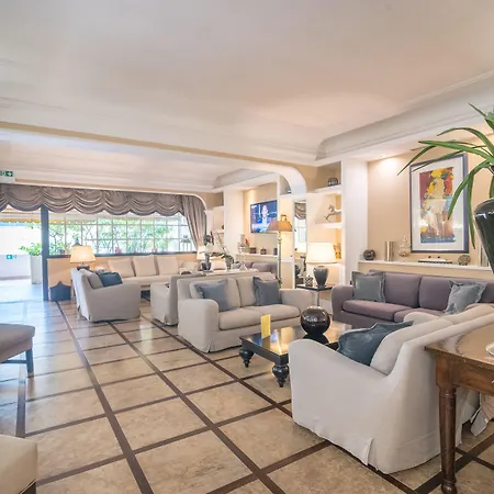 Martini Otel 4*