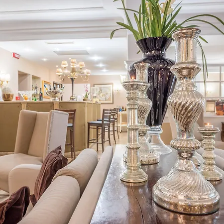 Otel Martini 4*