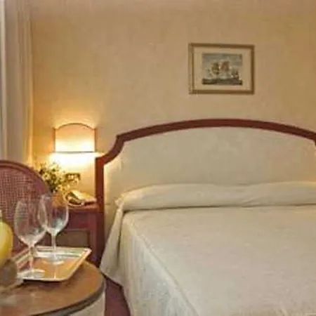 Otel Martini 4*